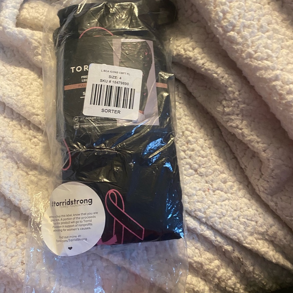 Torrid Black and Pink Ribbon leggings